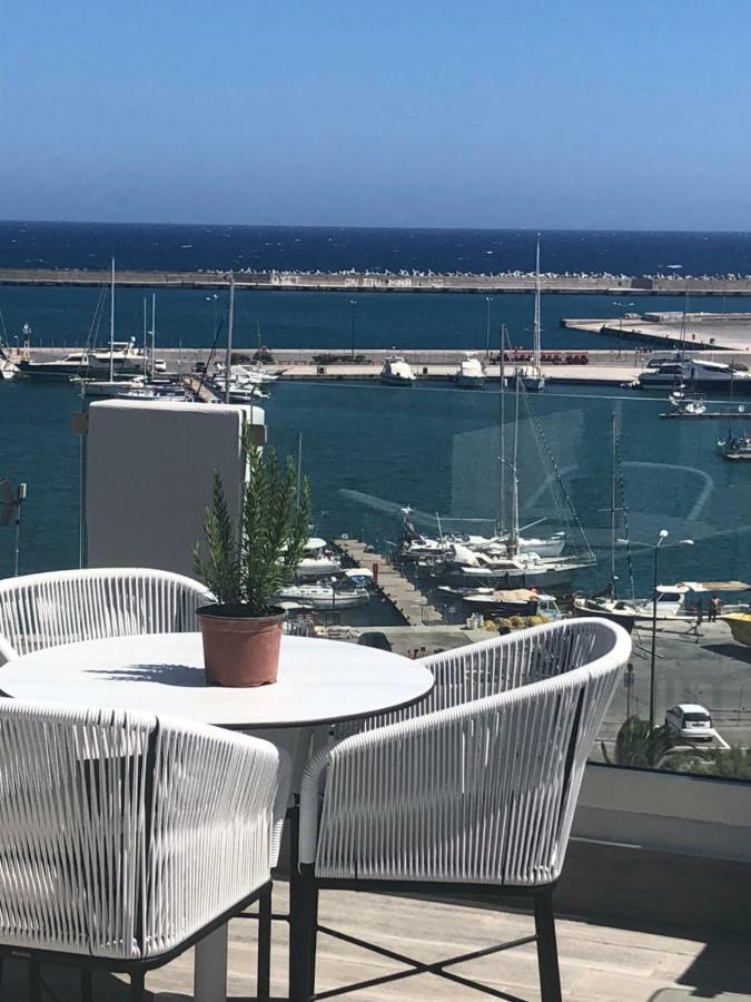 Aquarius Boutique Hotel Resmo Dış mekan fotoğraf